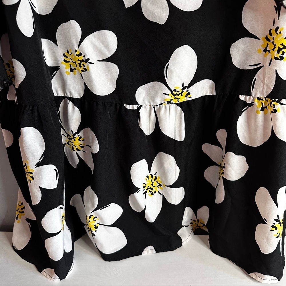 SHEIN Blouse 4XL Black, White, Yellow, Floral, Frill Sleeves, Frill Detail - Picture 4 of 8